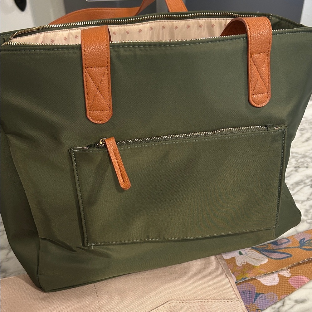 Erin Condren Cream and Tan Work bag - Picture 2 of 11